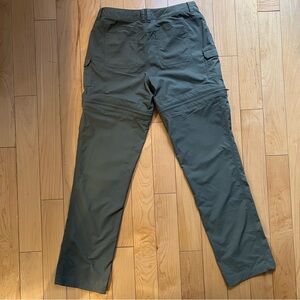 North Face Women’s Convertible Hiking Pants Size 4 Green